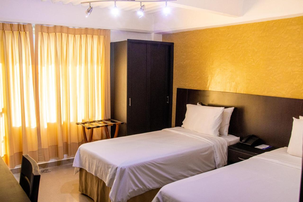 Hotel Tangara Dosquebradas ภายนอก รูปภาพ